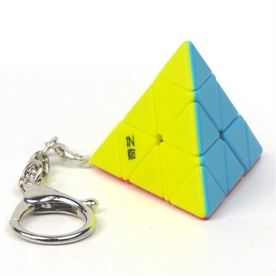 QiYi pyraminx kulcstartó